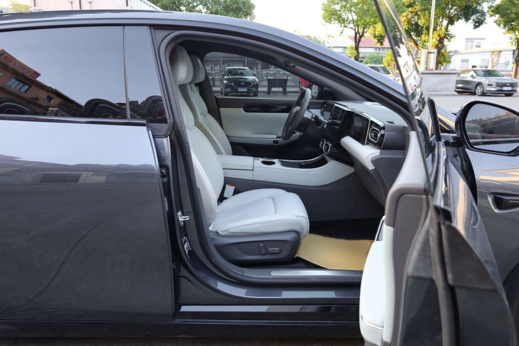 零跑汽车 零跑C01 2023款 525舒享版中控内饰7008