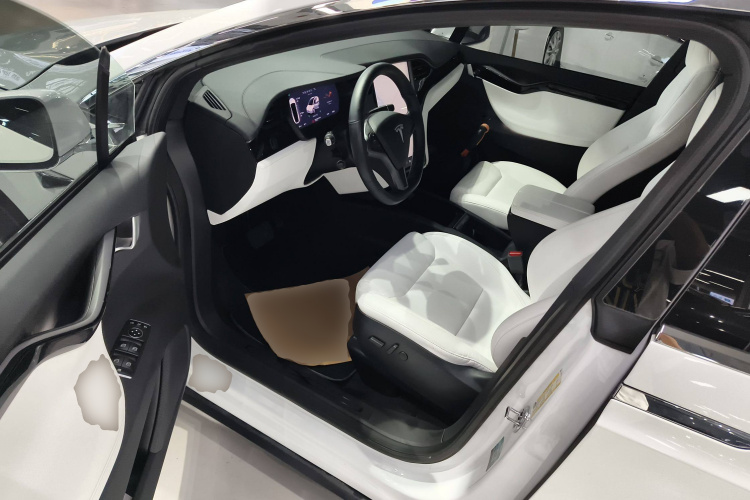 特斯拉 Model X 2019款 长续航版中控内饰20