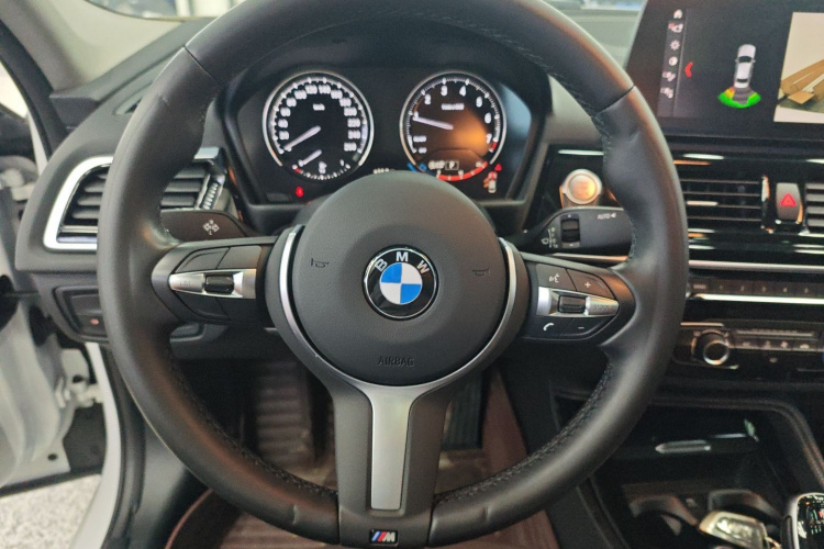 宝马1系 2022款 120i M运动曜夜版局部细节13