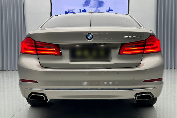 宝马5系 2020款 525Li 豪华套装车身外观6005