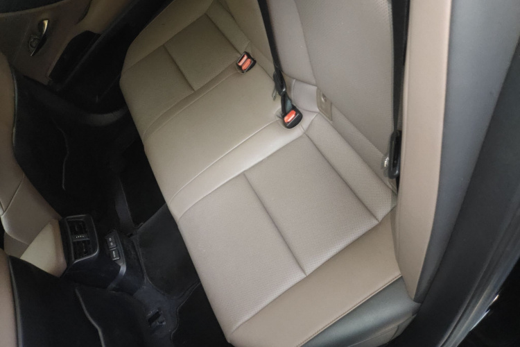 雷克萨斯ES 2022款 300h 卓越版中控内饰21