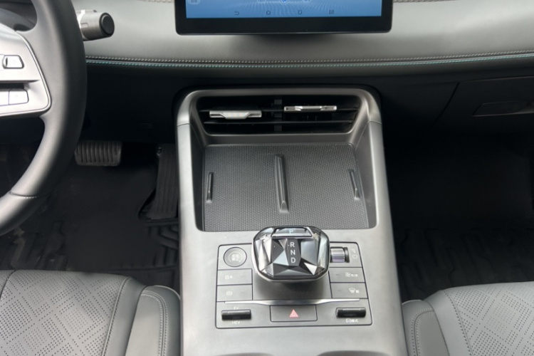 比亚迪 秦PLUS 2025款 DM-i 智驾版 55KM领先型局部细节16