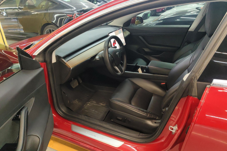特斯拉 Model 3 2020款 改款 长续航后轮驱动版中控内饰7003