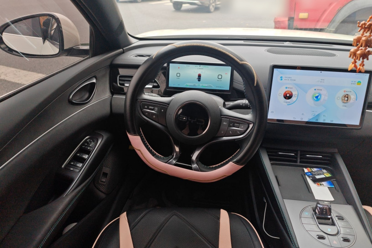 比亚迪 海豹06新能源 2024款 DM-i 80KM尊贵型中控内饰13