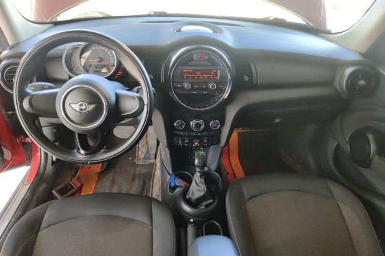 MINI 2015款 1.2T ONE 五门版中控内饰12