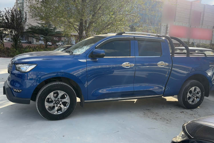 长城 炮 2021款 2.0T商用版自动柴油四驱精英型长箱GW4D20M车身外观6005