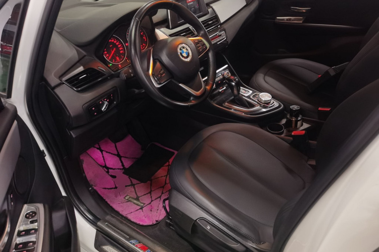 宝马2系旅行车 2016款 218i 领先型中控内饰20