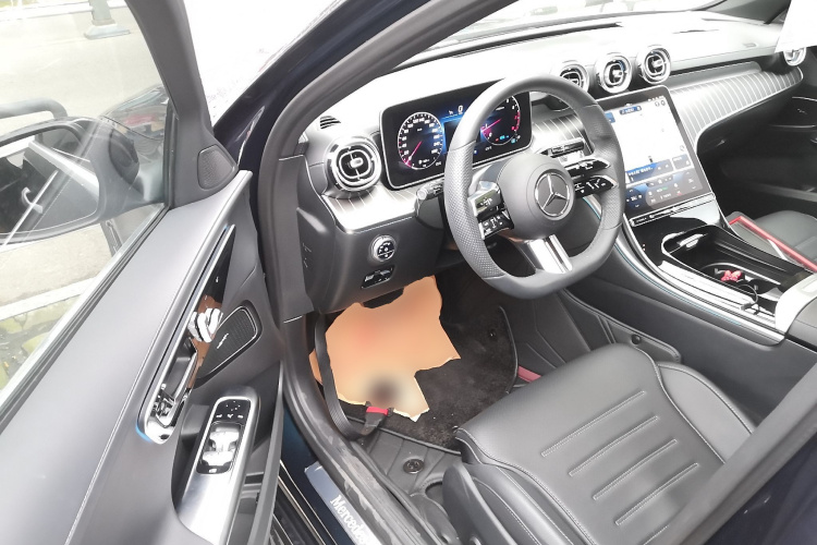 奔驰C级 2022款 改款 C 260 L 运动版中控内饰20
