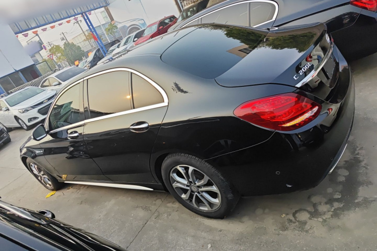 奔驰C级 2015款 C 200 L 运动型车身外观4