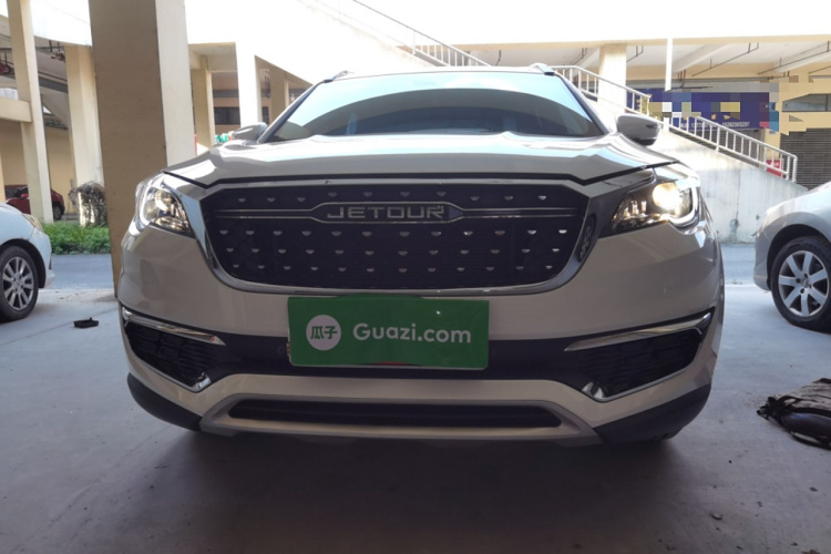 捷途X70 2024款 1.5T DCT跃享版 5座车身外观2