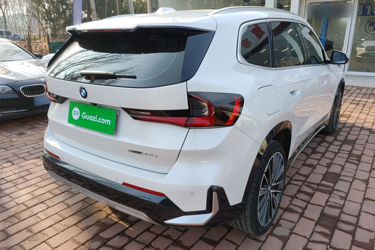 宝马X1 2023款 xDrive25Li X设计套装车身外观7