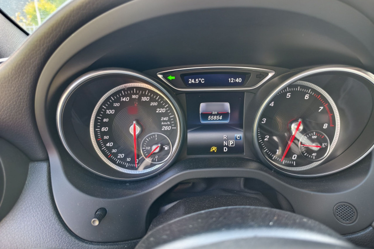 奔驰CLA 2018款 CLA 200 时尚型中控内饰7006