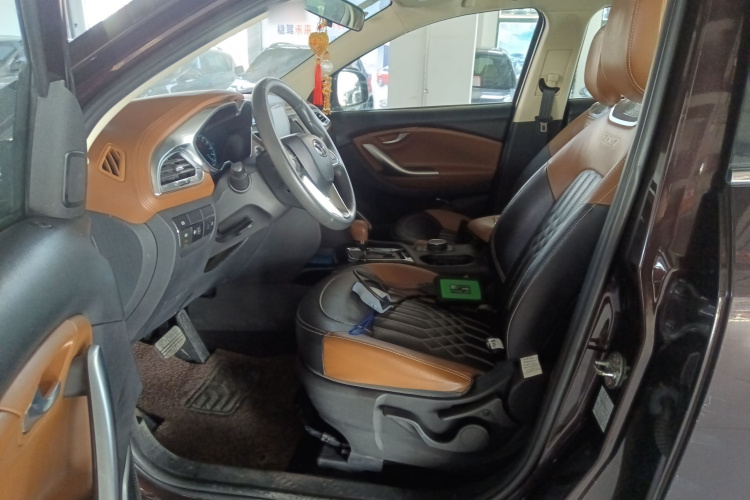 东南DX7 2018款 1.5T 自动荣耀版中控内饰20