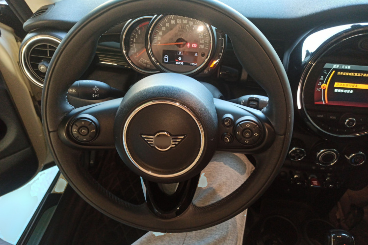MINI 2021款 1.5T ONE PLUS中控内饰13