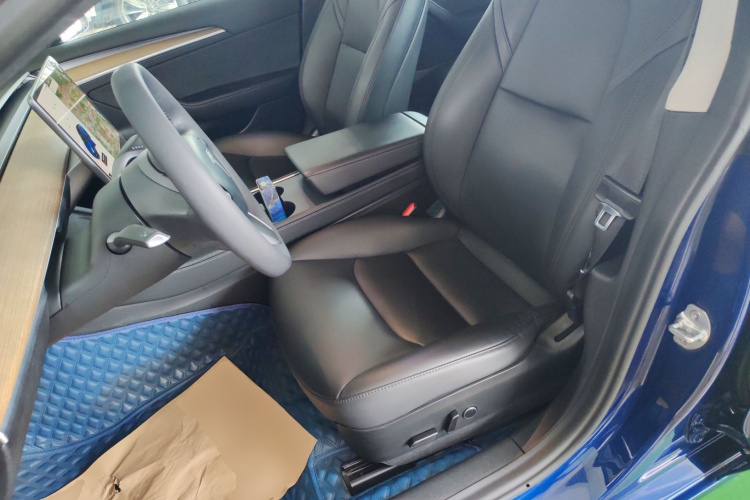 特斯拉 Model 3 2021款 标准续航后驱升级版局部细节19