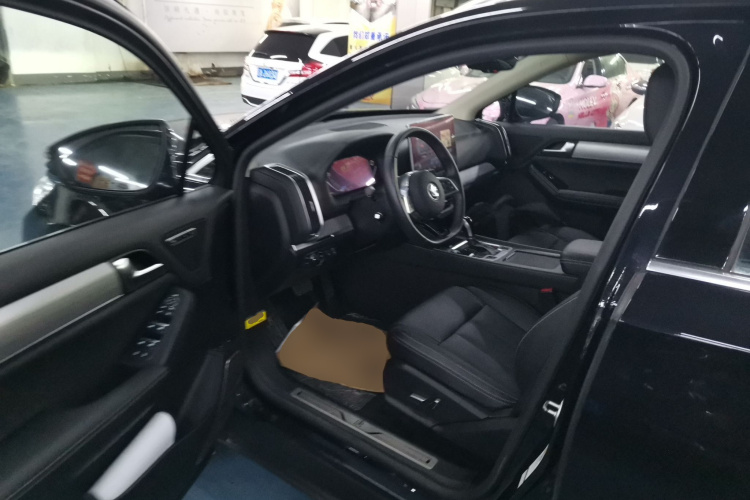 比亚迪 唐 2018款 2.0T 自动智联尊荣型 7座 国V中控内饰7003