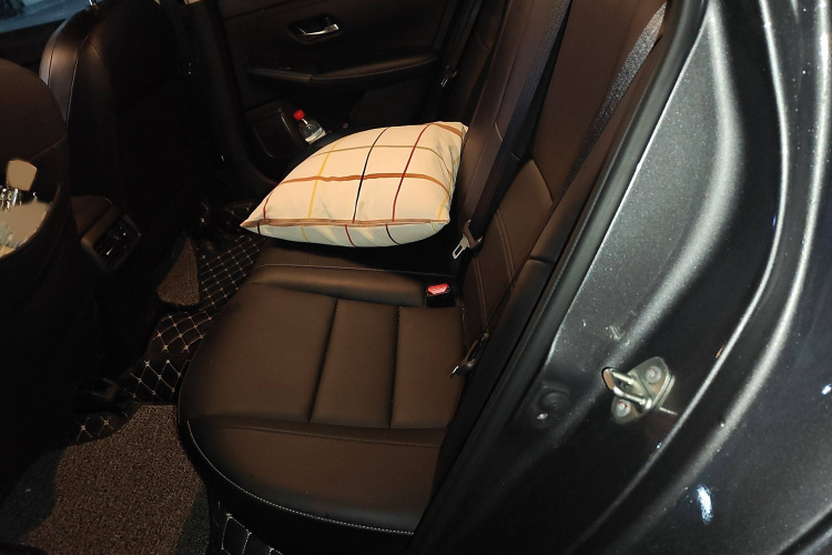 日产 轩逸 2022款 1.6L XL CVT智享版中控内饰7004