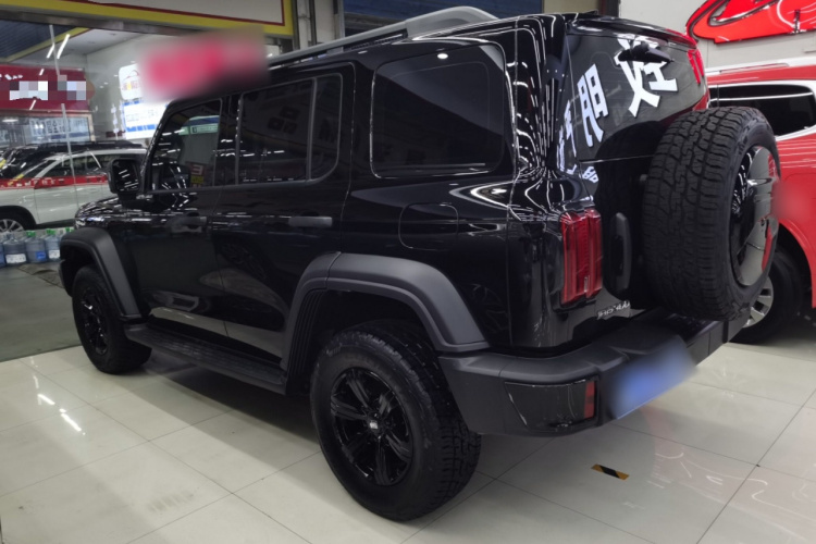 坦克300 2024款 2.0T 征服者车身外观4