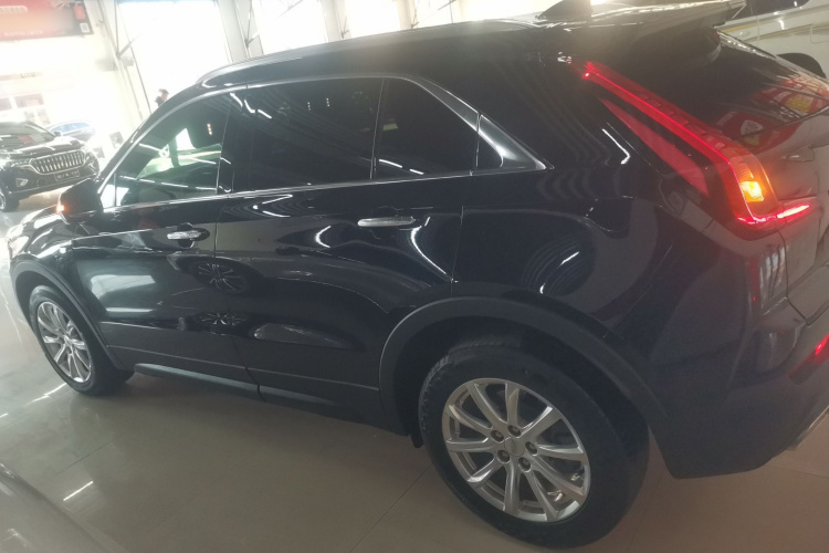 凯迪拉克XT4 2020款 改款 28T 两驱技术型车身外观4