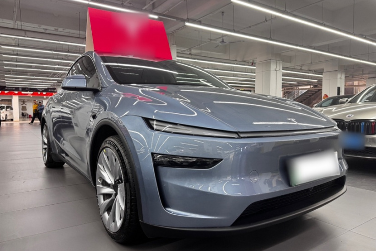 特斯拉 Model Y 2025款 长续航全轮驱动版车身外观6005