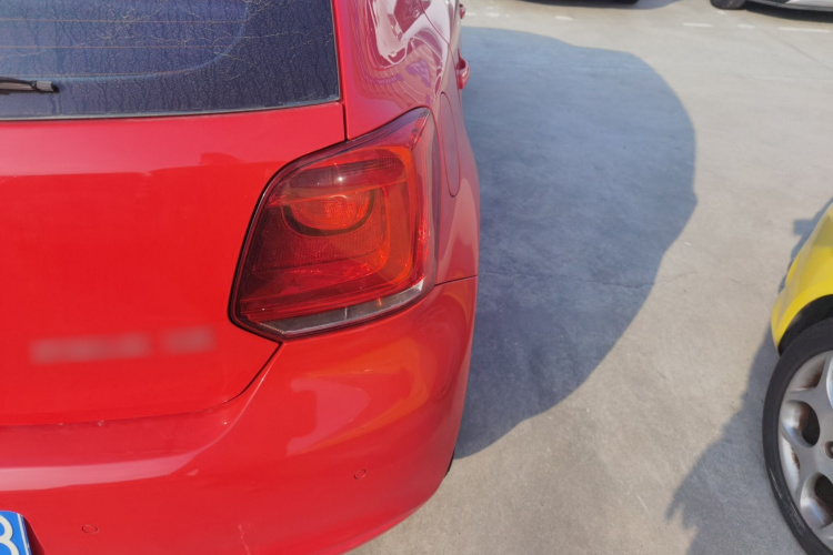 大众 Polo 2013款 1.6L 自动舒适版车身外观9