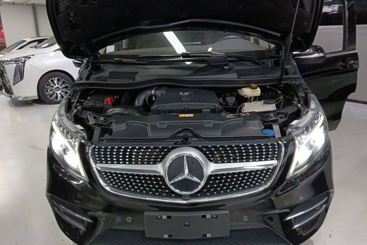 奔驰V级 2022款 V 260 L 长轴距豪华版局部细节24