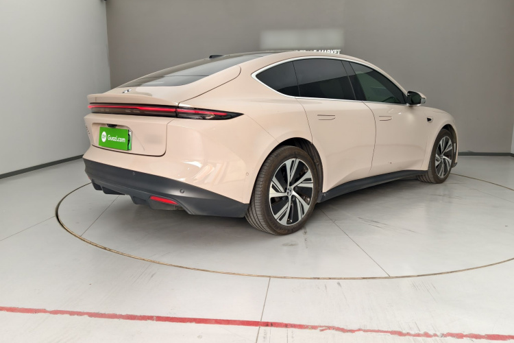 蔚来ET5 2022款 75kWh车身外观6008