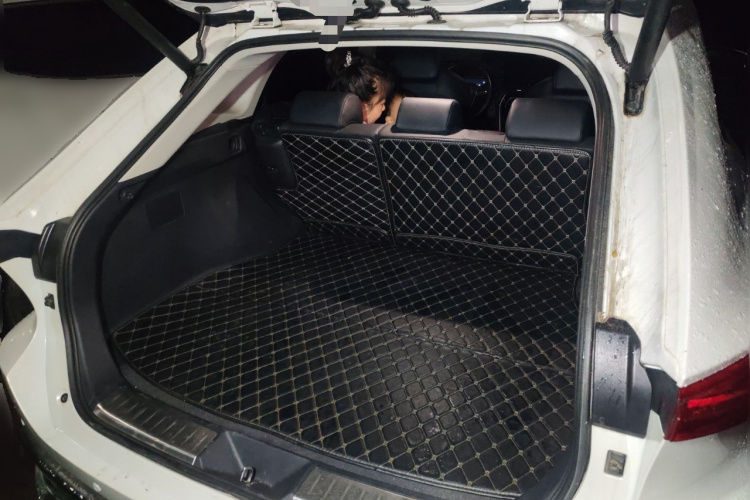 丰田 凌放HARRIER 2022款 双擎 2.5L CVT两驱豪华版中控内饰23