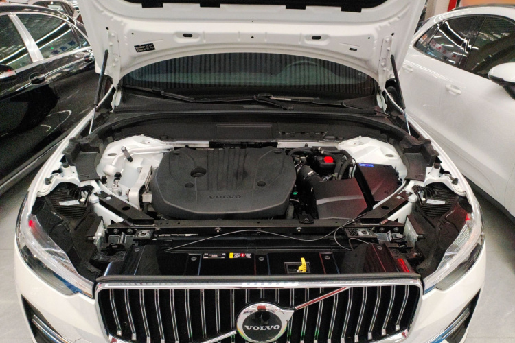 沃尔沃XC60 2023款 B5 四驱智逸豪华版机舱底盘24