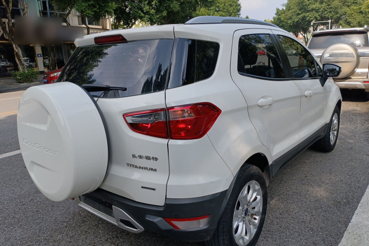 福特 翼搏 2013款 1.0L GTDi 手动尊贵型车身外观7