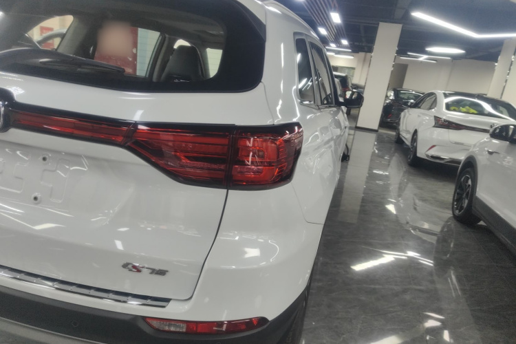 长安CS75 2024款 畅享版 1.5T DCT豪华型车身外观9