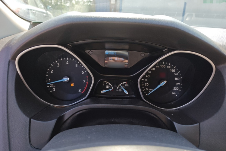 福特 福克斯 2017款 两厢 1.6L 自动舒适型智行版局部细节14