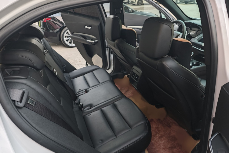 凯迪拉克XT4 2021款 28T 两驱豪华型中控内饰7004