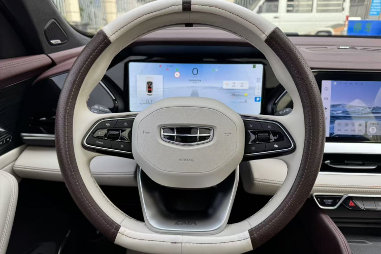 吉利汽车 星越L 2021款 2.0TD DCT EVO两驱智尊型中控内饰7006