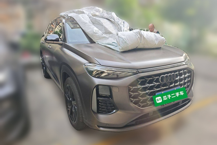 奥迪Q6 2023款 50 TFSI quattro 凌云版 edition one车身外观3