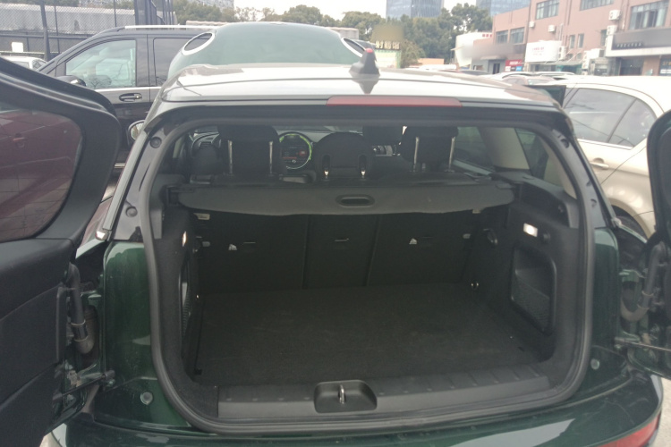 MINI Clubman 2018款 1.5T COOPER 艺术家机舱底盘23