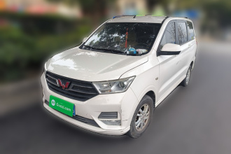 五菱汽车 五菱宏光 2021款 1.5L改款 S舒适型 电动助力LAR