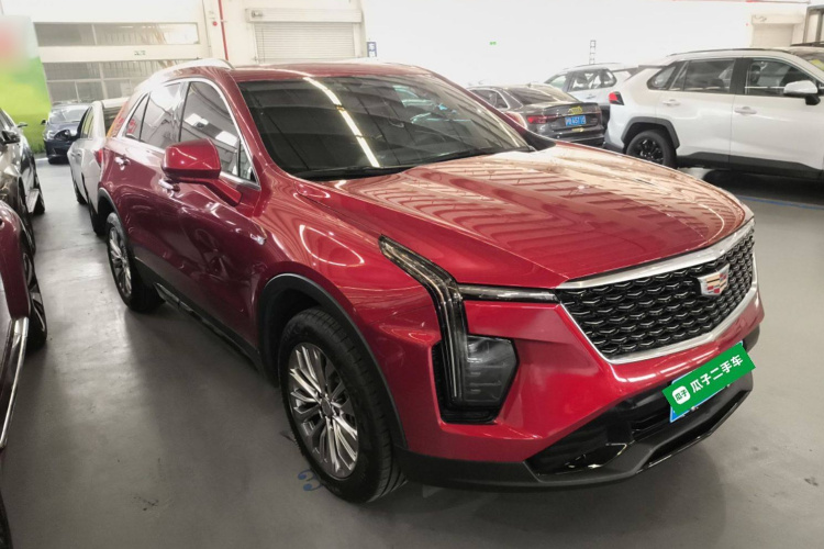 凯迪拉克XT4 2024款 28T 两驱豪华型车身外观3