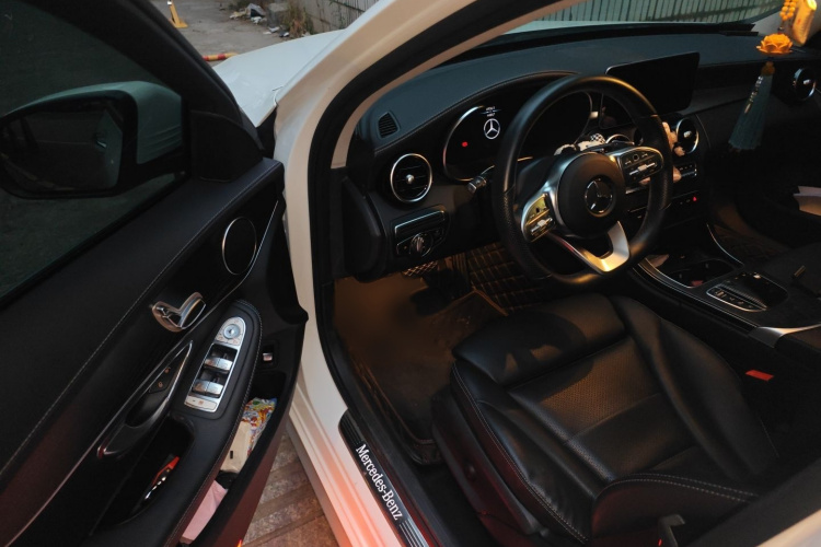 奔驰C级 2021款 C 200 L 时尚型运动版中控内饰7003