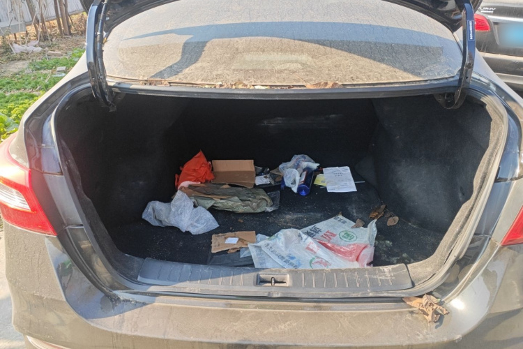 日产 轩逸 2024款 经典 1.6XE CVT舒适版机舱底盘23