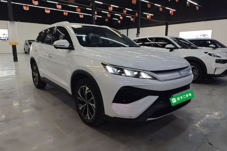 比亚迪 宋Pro新能源 2025款 第二代 DM-i 75KM领先型车身外观3