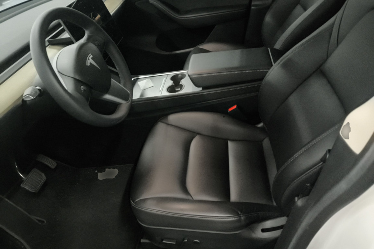 特斯拉 Model Y 2022款 长续航全轮驱动版局部细节19