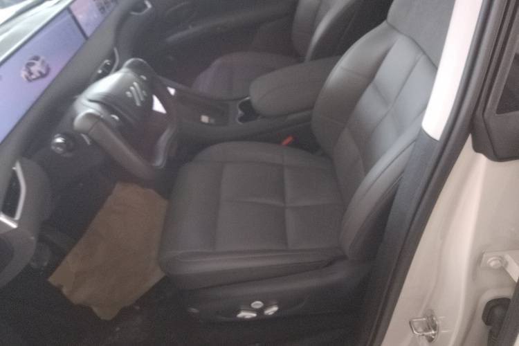 智己汽车 智己LS6 2025款 长续航灵蜥智享版中控内饰19