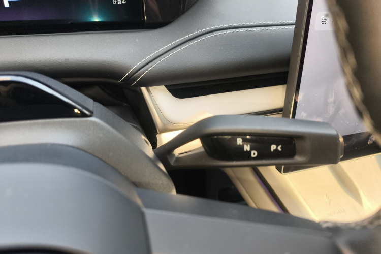 小米汽车 小米SU7 2024款 四驱超长续航高阶智驾Max版局部细节18