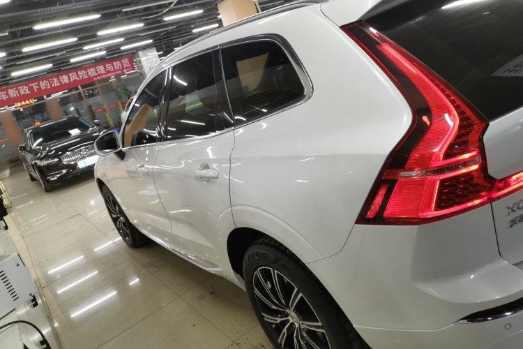 沃尔沃XC60 2021款 T5 四驱智远豪华版车身外观4