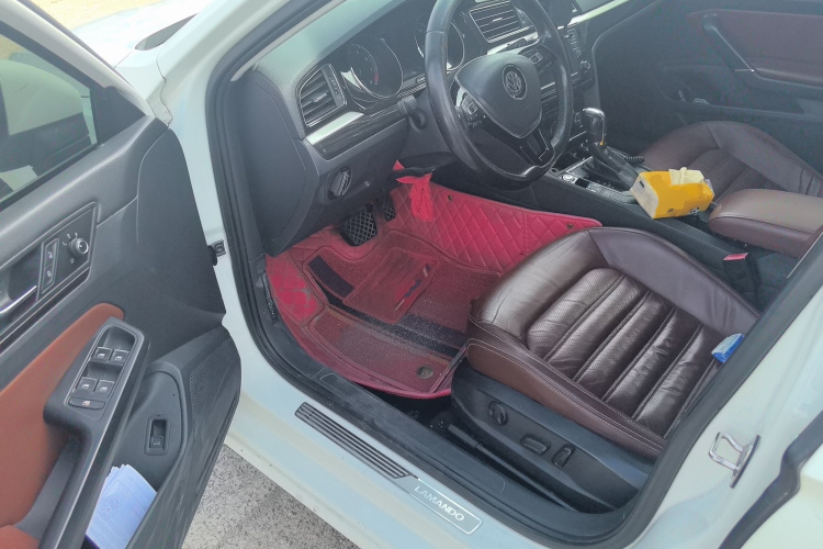 大众 凌渡 2015款 280TSI DSG豪华版中控内饰20