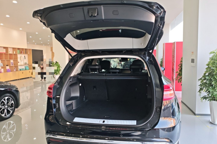 红旗HS5 2022款 2.0T 智联旗悦版机舱底盘23