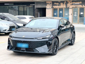 长安UNI-V 2024款 1.5T 尊贵运动型