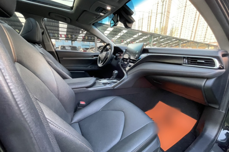 丰田 凯美瑞 2021款 2.5G 豪华版中控内饰7008