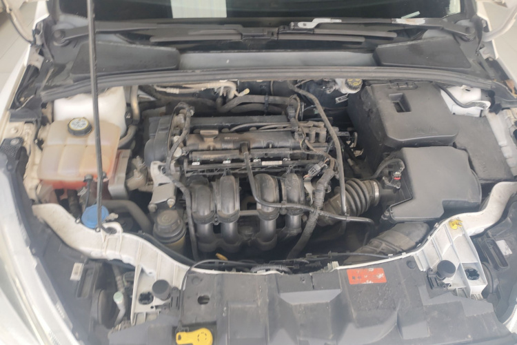 福特 福克斯 2017款 三厢 1.6L 自动舒适型智行版机舱底盘24